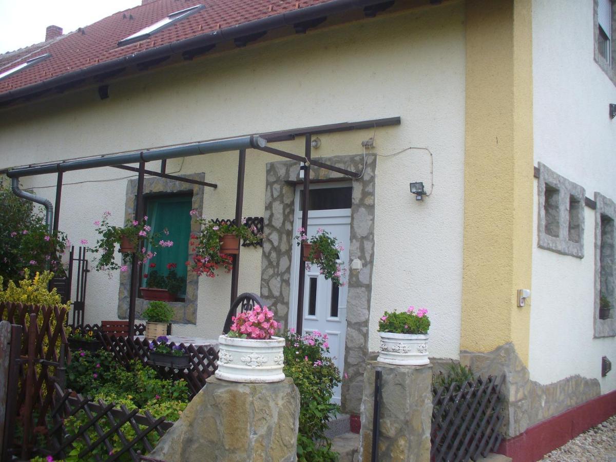 Pleiveisz Apartman Sárvár Eksteriør bilde