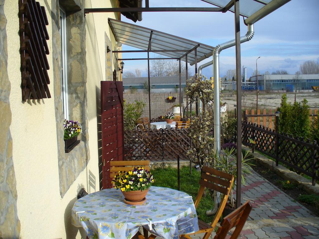 Pleiveisz Apartman Sárvár Rom bilde