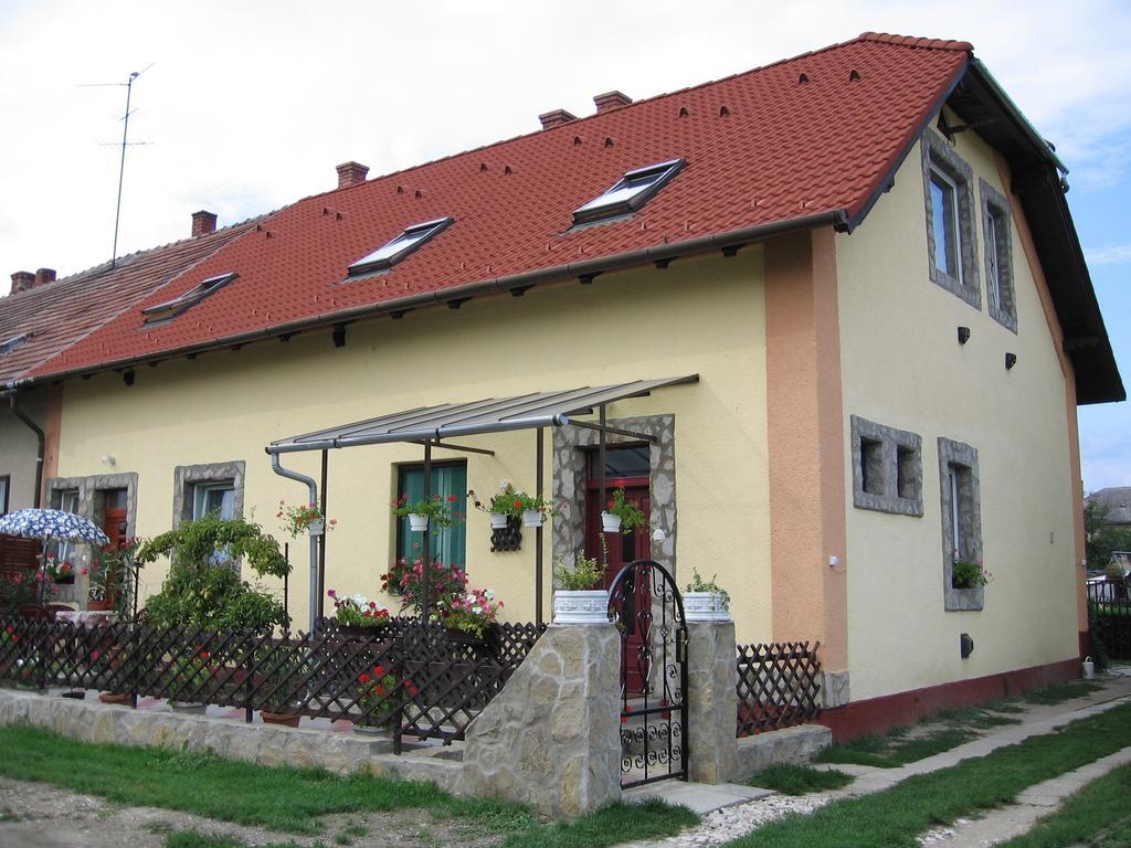 Pleiveisz Apartman Sárvár Eksteriør bilde